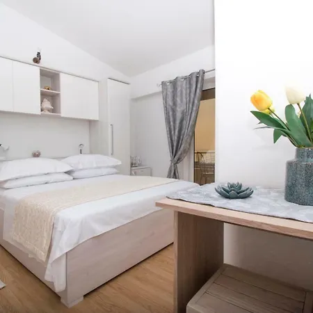 & Meri Apartman