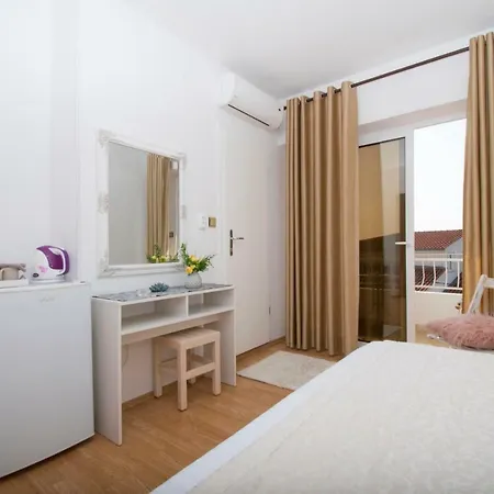 & Meri Apartman